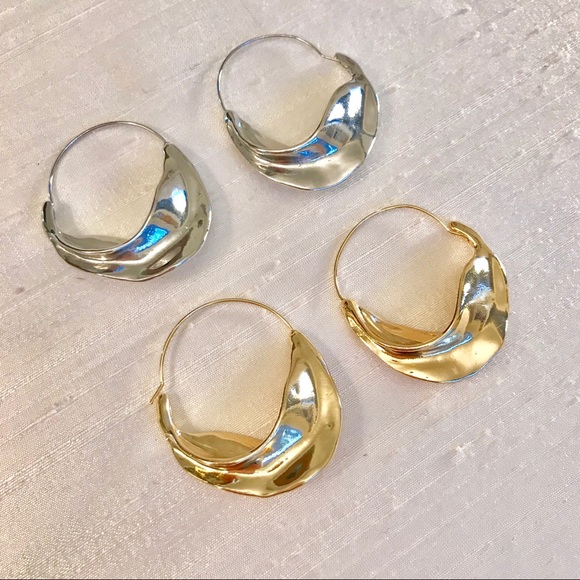 ๐Lovely Leaf Hoop Earrings๐ - Picture 5 of 5